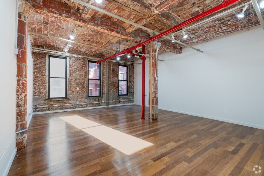 More Photos Of 58-78 Jay St, Brooklyn Office Residential For Lease