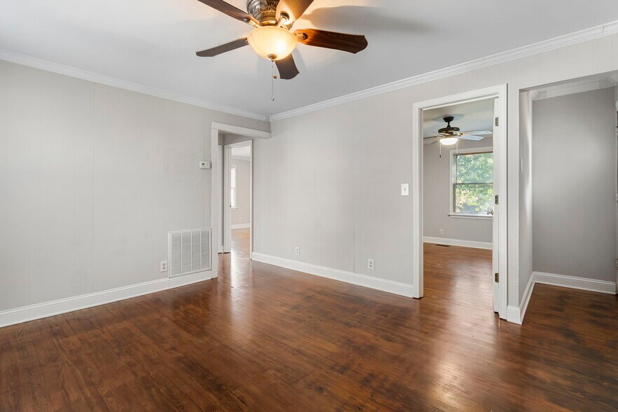 More Photos Of 120 Maybelle St, Cartersville Office For Sale