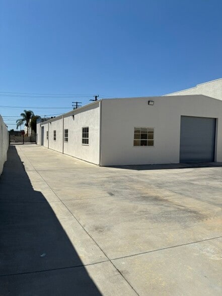 More Photos Of 2302 Seaman Ave, El Monte Manufacturing For Lease