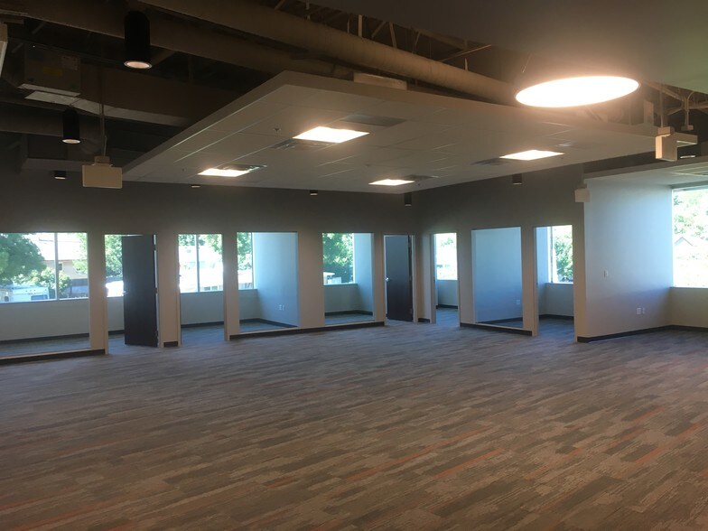 More Photos Of 1435 Garrison St, Lakewood Office For Lease