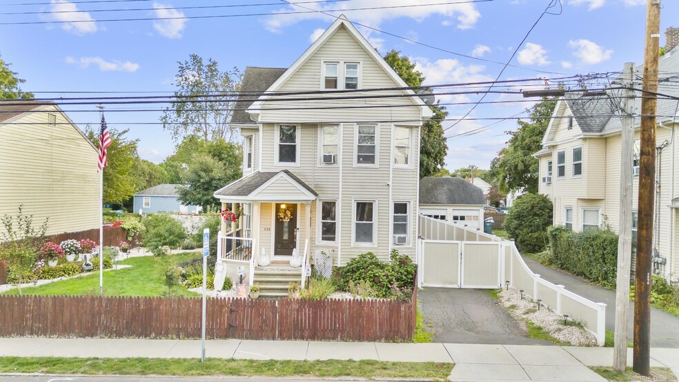 Primary Photo Of 134 Gorham Ave, Hamden Apartments For Sale