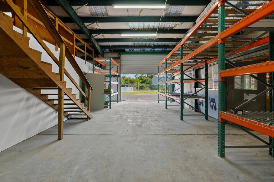 More Photos Of 13595 SE 31st Ave, Summerfield Warehouse For Sale