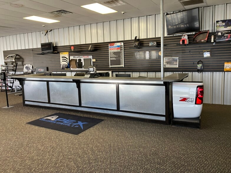 More Photos Of 2601 Olton Rd, Plainview Auto Repair For Sale