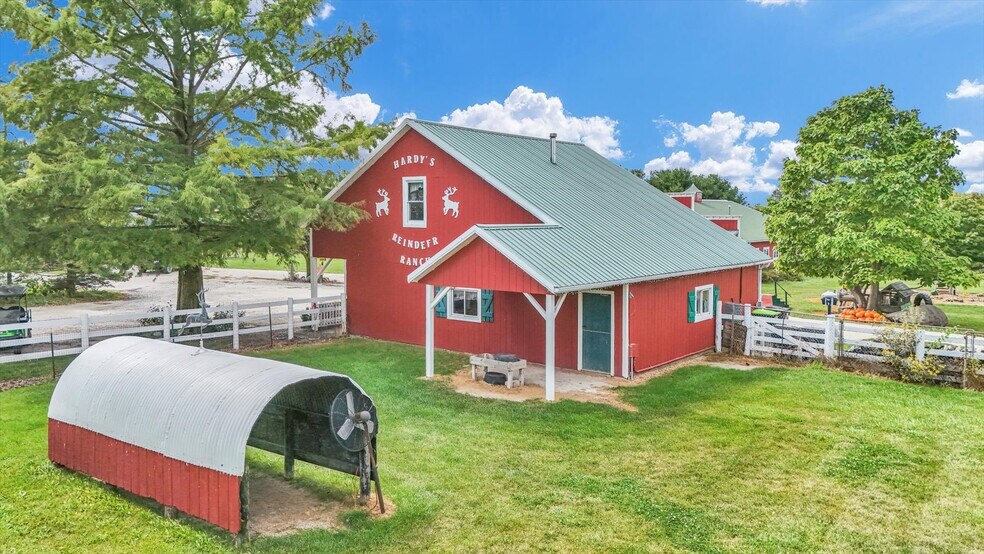 More Photos Of 1356 County Road 2900 N, Rantoul Specialty For Sale