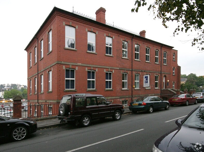 Primary Photo Of 12 Devon Pl, Newport Office For Lease