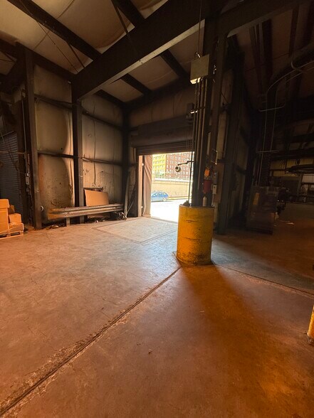 More Photos Of 19 Baltimore St, Cumberland Specialty For Sale