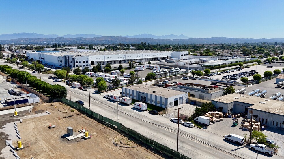 More Photos Of 11810-11812 Greenstone Ave, Santa Fe Springs Manufacturing For Sale