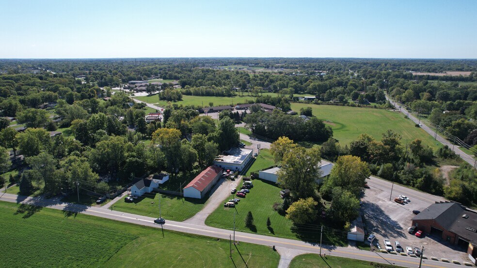 More Photos Of 7086 Southeastern Ave, Indianapolis Flex For Sale