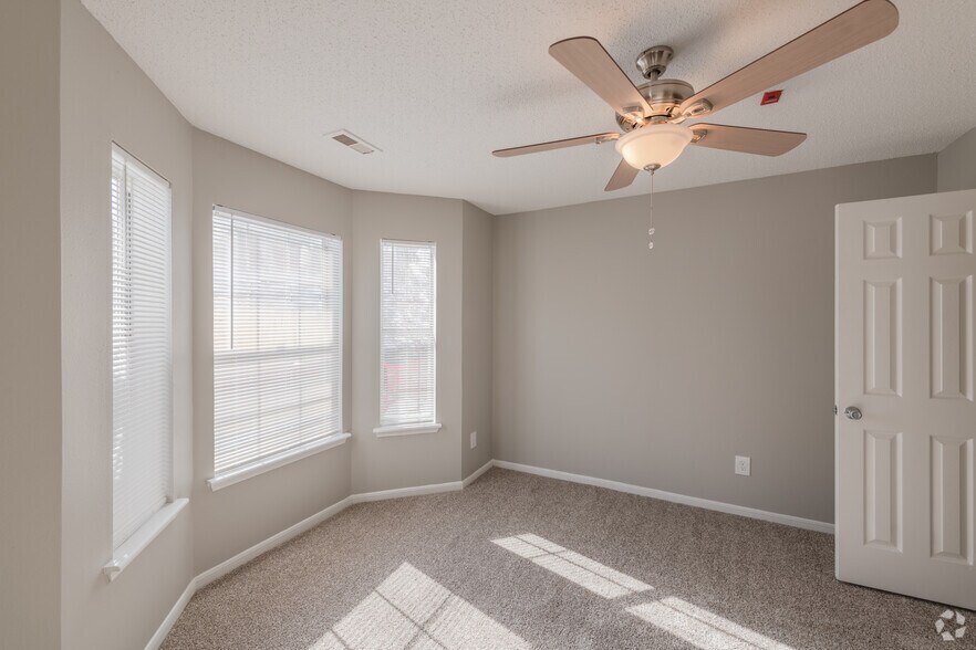 More Photos Of 100 Elena St, Cranston Apartments For Sale