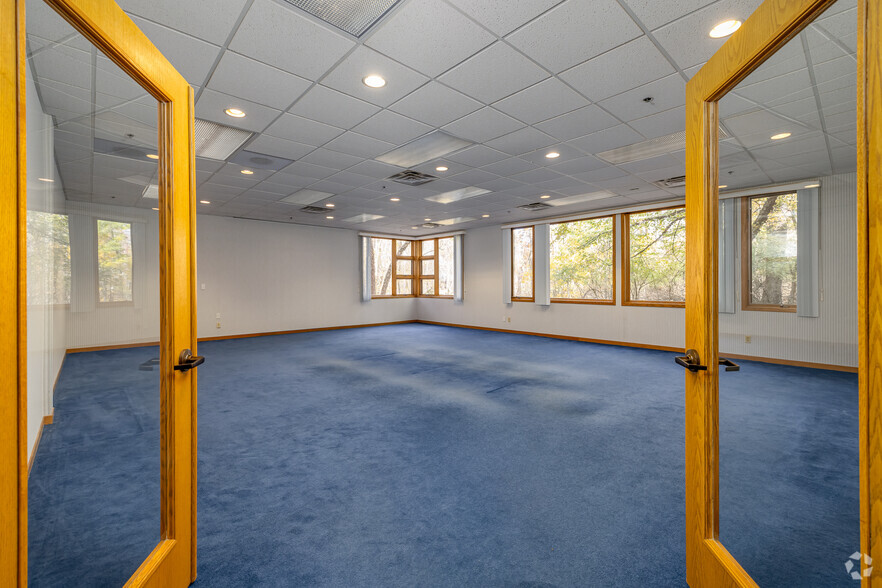 More Photos Of 822 Centennial Way, Lansing Office For Sale