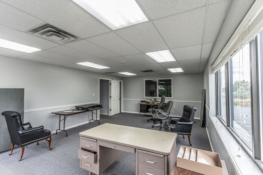 More Photos Of 3311 W Parkway Blvd, West Valley City Industrial For Sale