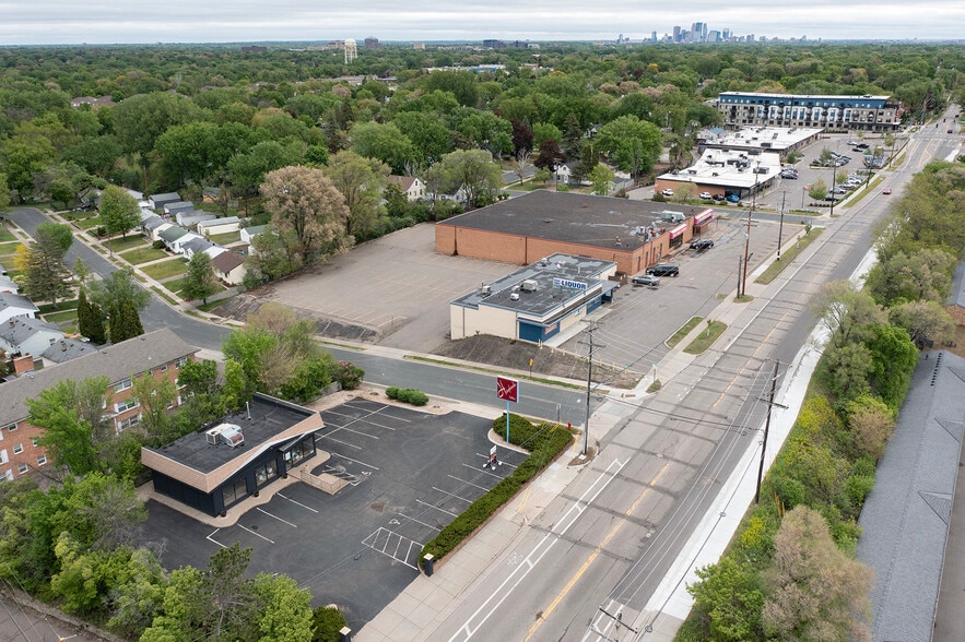 More Photos Of 8300 Minnetonka Blvd, Saint Louis Park Freestanding For Lease