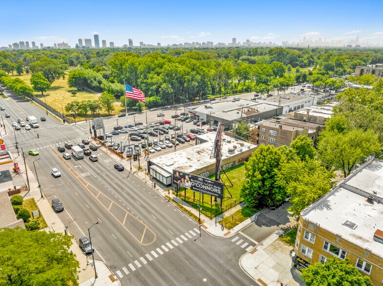 More Photos Of 2415 W Peterson Ave, Chicago Restaurant For Lease