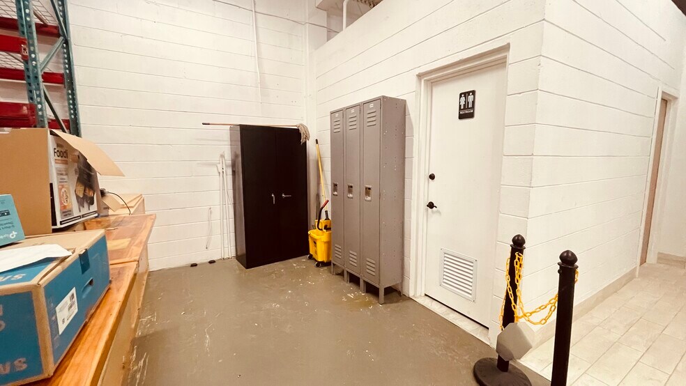 More Photos Of 1620 Orange Ave, Fort Pierce Warehouse For Sale