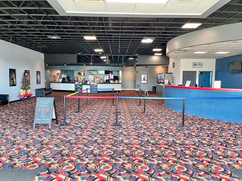 More Photos Of 1060 Mariners Dr, Warsaw General Retail For Sale