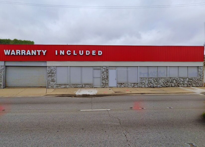More Photos Of 3632-3652 N Cicero Ave, Chicago Showroom For Sale