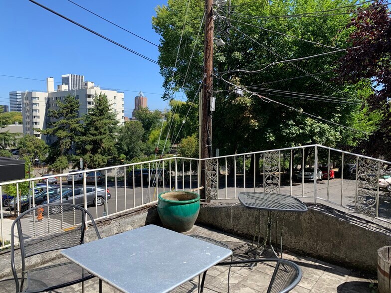 More Photos Of 2047 SW 10th Ave, Portland Apartments For Sale