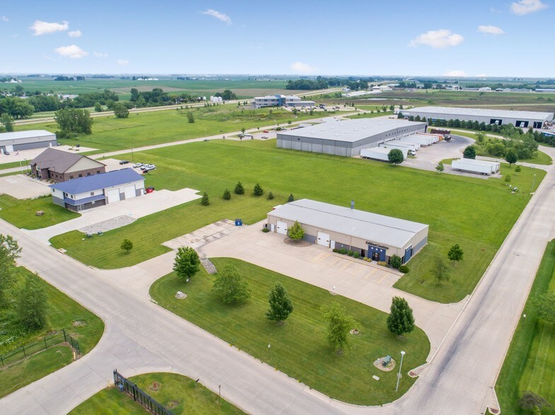 More Photos Of 801 62nd St, Marion Showroom For Sale