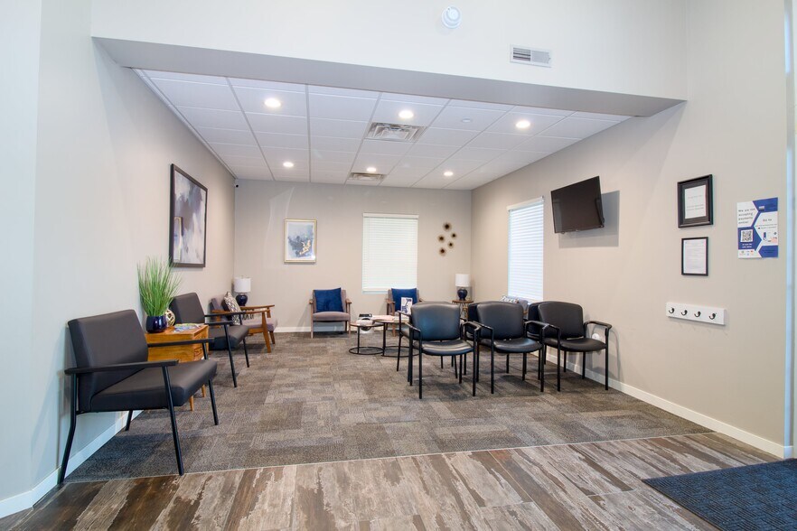 More Photos Of 5308 Parklane Pl, Kearney Office For Sale