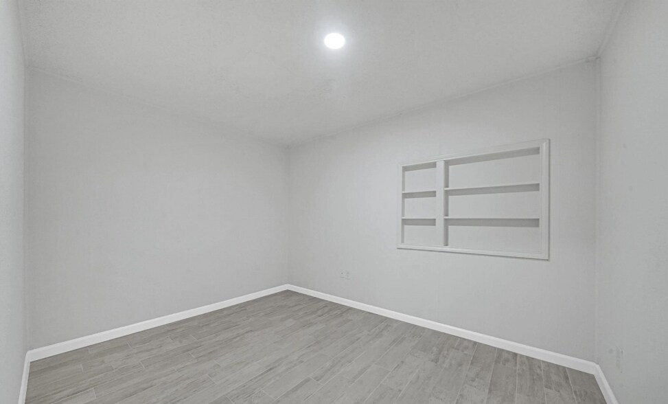 More Photos Of 522 Highway 3, La Marque Office For Lease