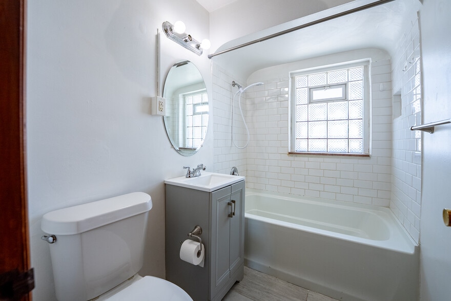 More Photos Of 2392 Wooster Rd, Rocky River Apartments For Sale