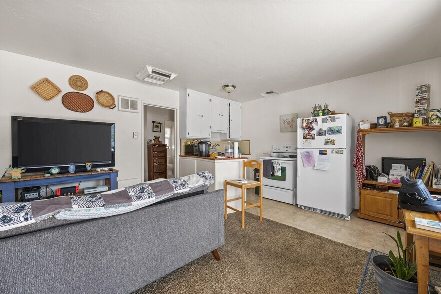 More Photos Of 16 Tobias St, Kernville Storefront Retail Residential For Sale