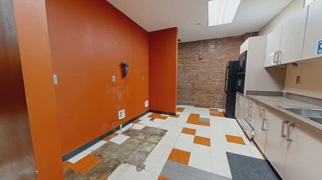 Primary Photo Of 33 W 11th St, Columbus Office For Lease