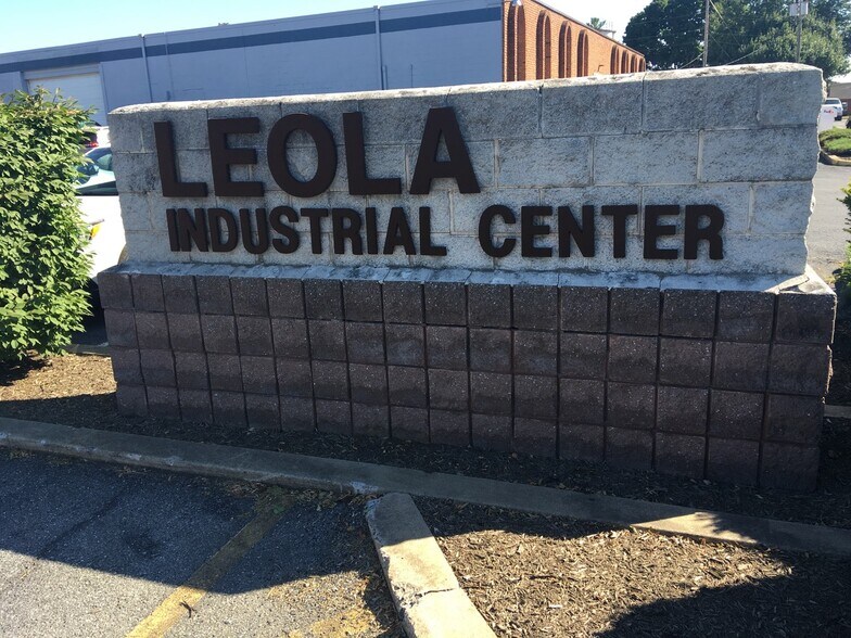 More Photos Of 97-125 Ashmore Dr, Leola Warehouse For Lease