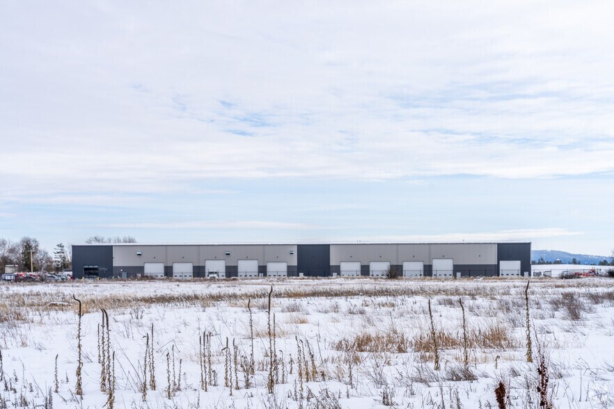 More Photos Of 8579 Westbow Blvd, Spokane Warehouse For Lease