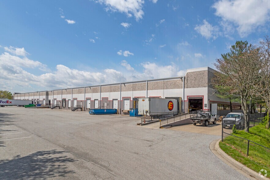 More Photos Of 910 Cromwell Park Dr, Glen Burnie Unknown For Lease