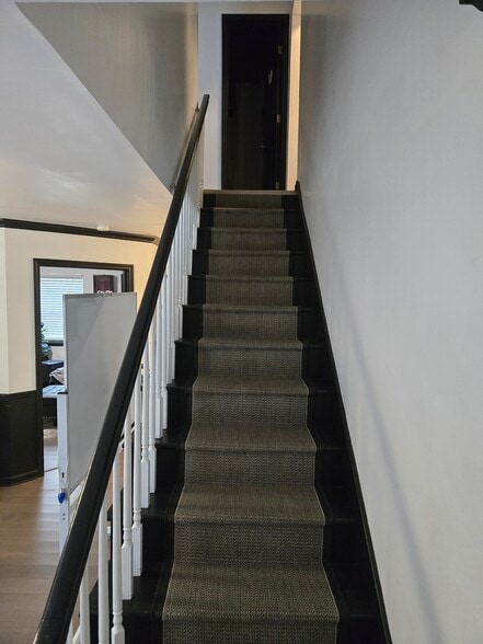 More Photos Of 114 Canfield Pl, Hendersonville Office For Sale