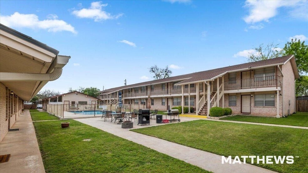 More Photos Of 1700 S Austin Ave, Georgetown Apartments For Sale