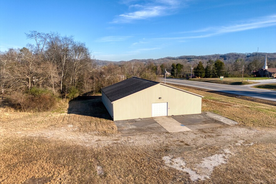 More Photos Of 4760 Roane State Hwy, Rockwood Warehouse For Lease