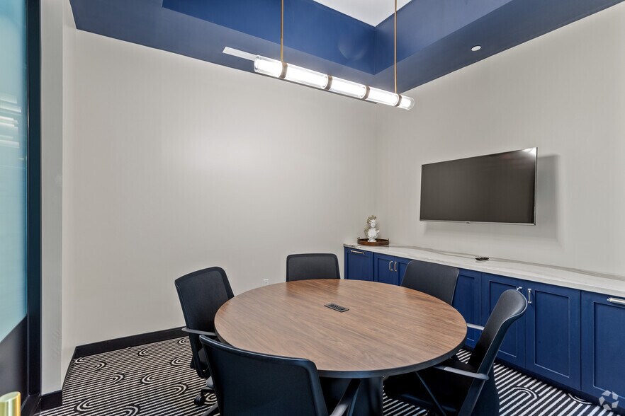 More Photos Of 319 Clematis St, West Palm Beach Office For Lease