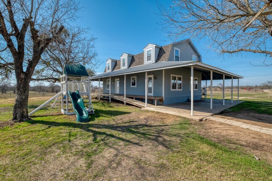 More Photos Of 829 State Highway 21 W, Cedar Creek Specialty For Sale