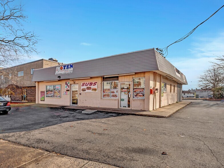More Photos Of 902 Hamilton St, Somerset Convenience Store For Sale