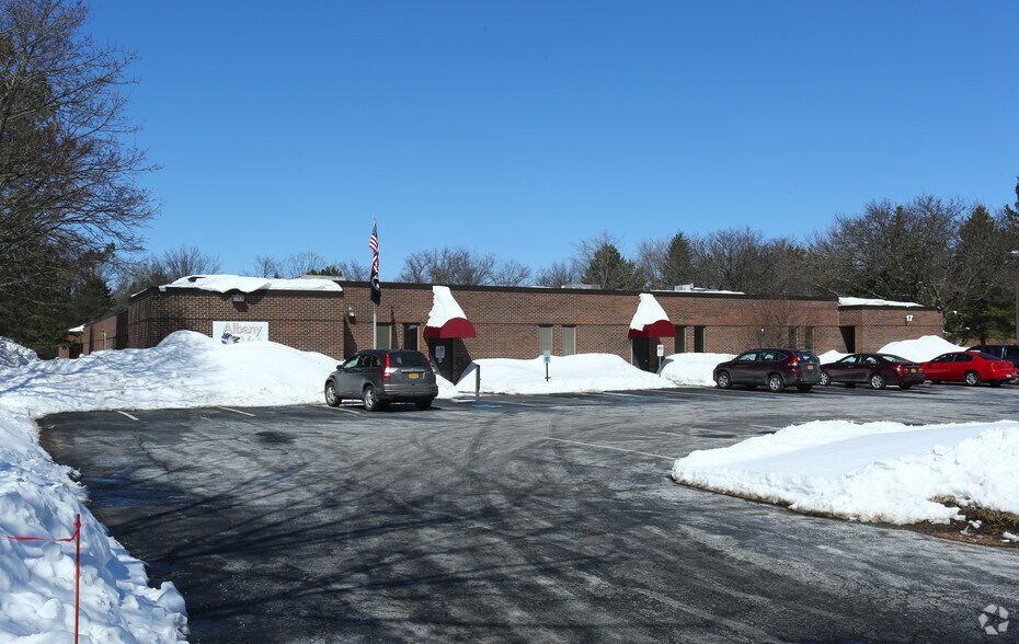 More Photos Of 17 Computer Dr W, Albany Office For Lease