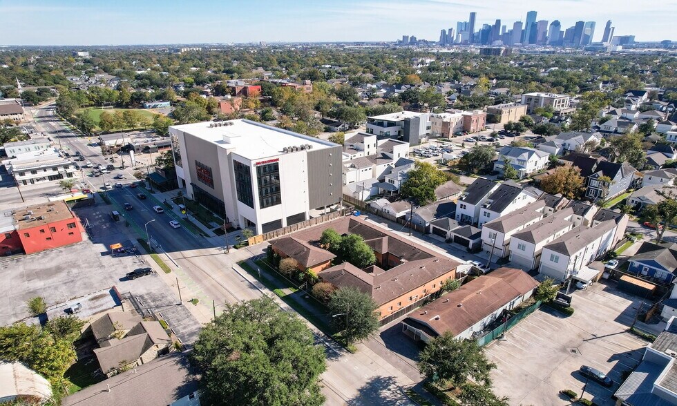 More Photos Of 714-724 E 11th St, Houston Apartments For Sale