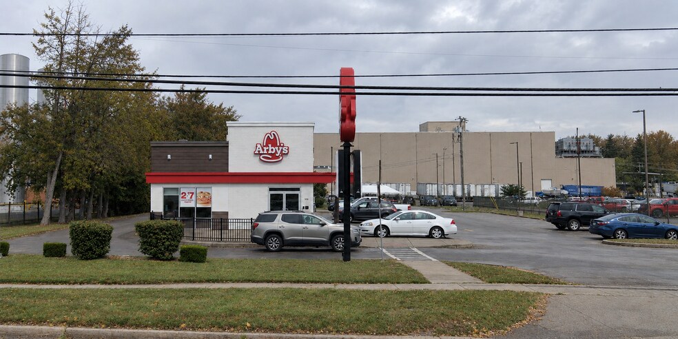 Primary Photo Of 246 Genesee St, Oneida Freestanding For Sale