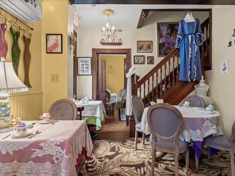 More Photos Of 1919 W Point Pike, Lansdale Freestanding For Sale