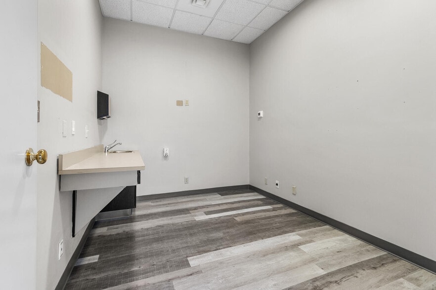 More Photos Of 92 High St, Medford Office For Sale