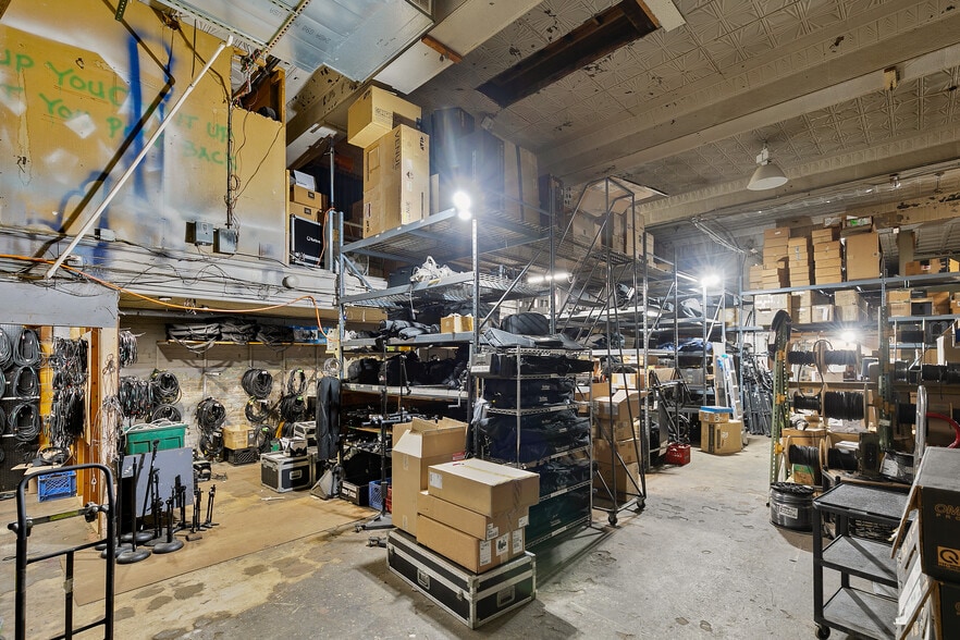 More Photos Of 310 W Broad St, Richmond Storefront For Sale