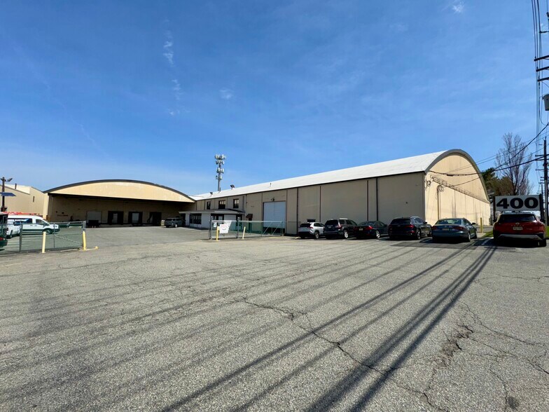 Primary Photo Of 400 Allwood Rd, Clifton Warehouse For Lease