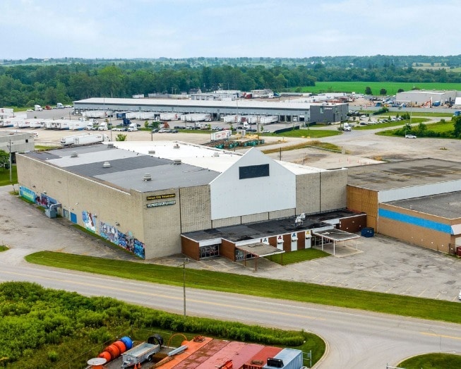 Primary Photo Of 2809 Roxburgh Rd, London Storefront For Sale