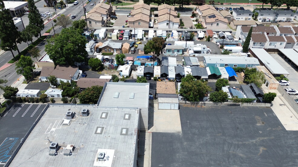 More Photos Of 7233 Somerset Blvd, Paramount Multifamily For Sale