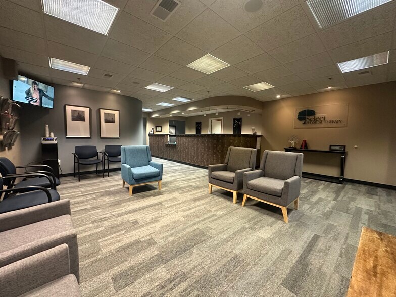 More Photos Of 1919 S 40th St, Lincoln Loft Creative Space For Sale