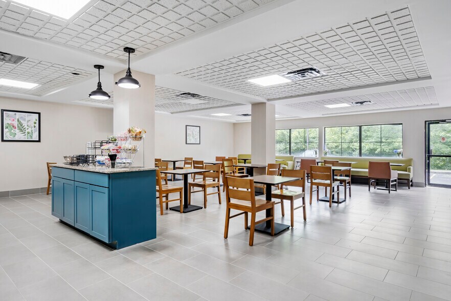 More Photos Of 1899 Winderly Ln, Pickerington Hotel For Sale