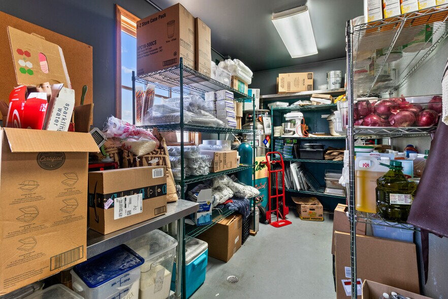 More Photos Of 2703 NE Alberta St, Portland Restaurant For Sale