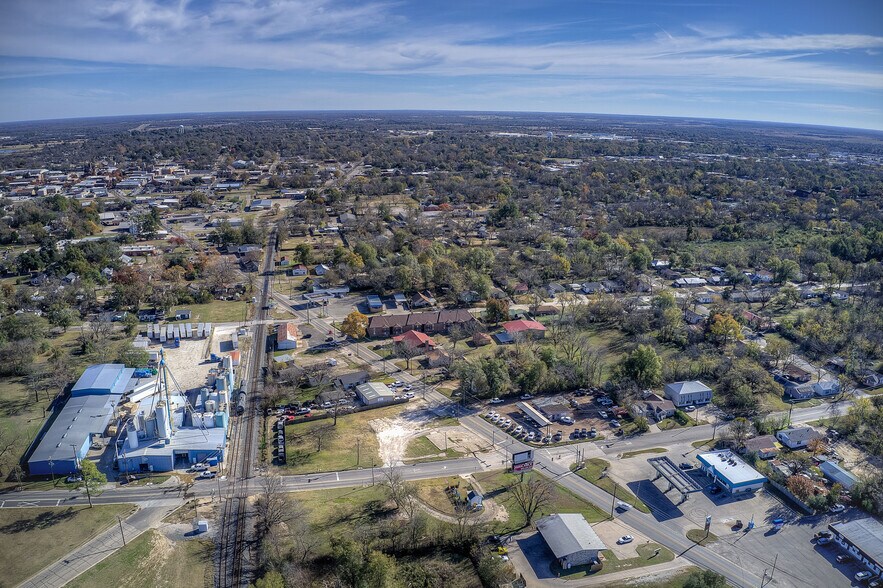 More Photos Of 845 Main St, Sulphur Springs Land For Sale