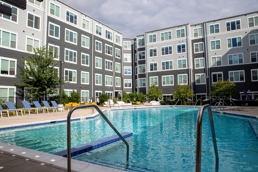 More Photos Of 104 E 7th St, Coralville Apartments For Lease